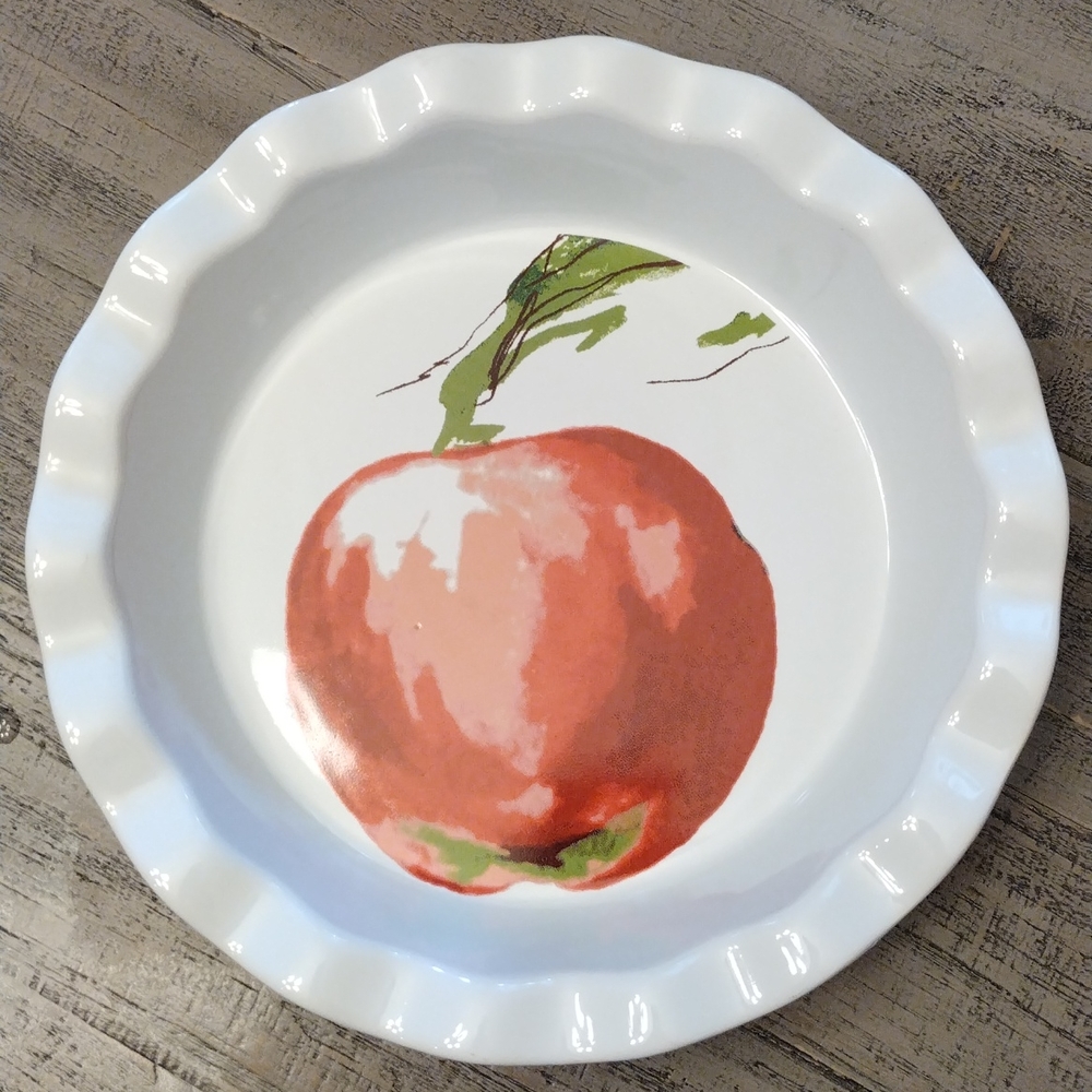 Like new threshold 11" pie pan red apple design baking home stoneware